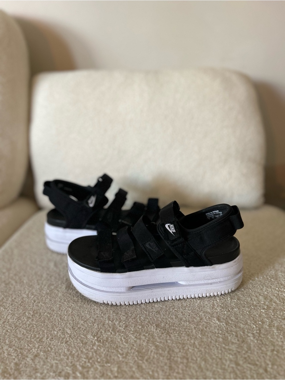 Nike Icon Classic Platform Sandals